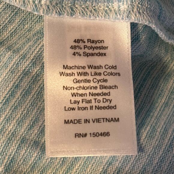 Market & Spruce Bravyan Blue Knit Top Button Back Detail NWT XS Petite - Picture 7 of 8